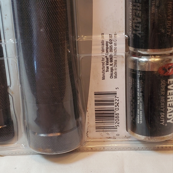 Rayz 30 LED Flashlight (45 Lumens) and Aluminum Mini-Flashlight, NIB, 769812 - Picture 6 of 6